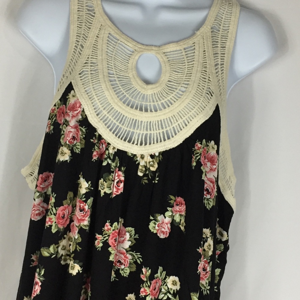 Boho Casual Top Black Floral and Off White Neck Line - Picture 2 of 4